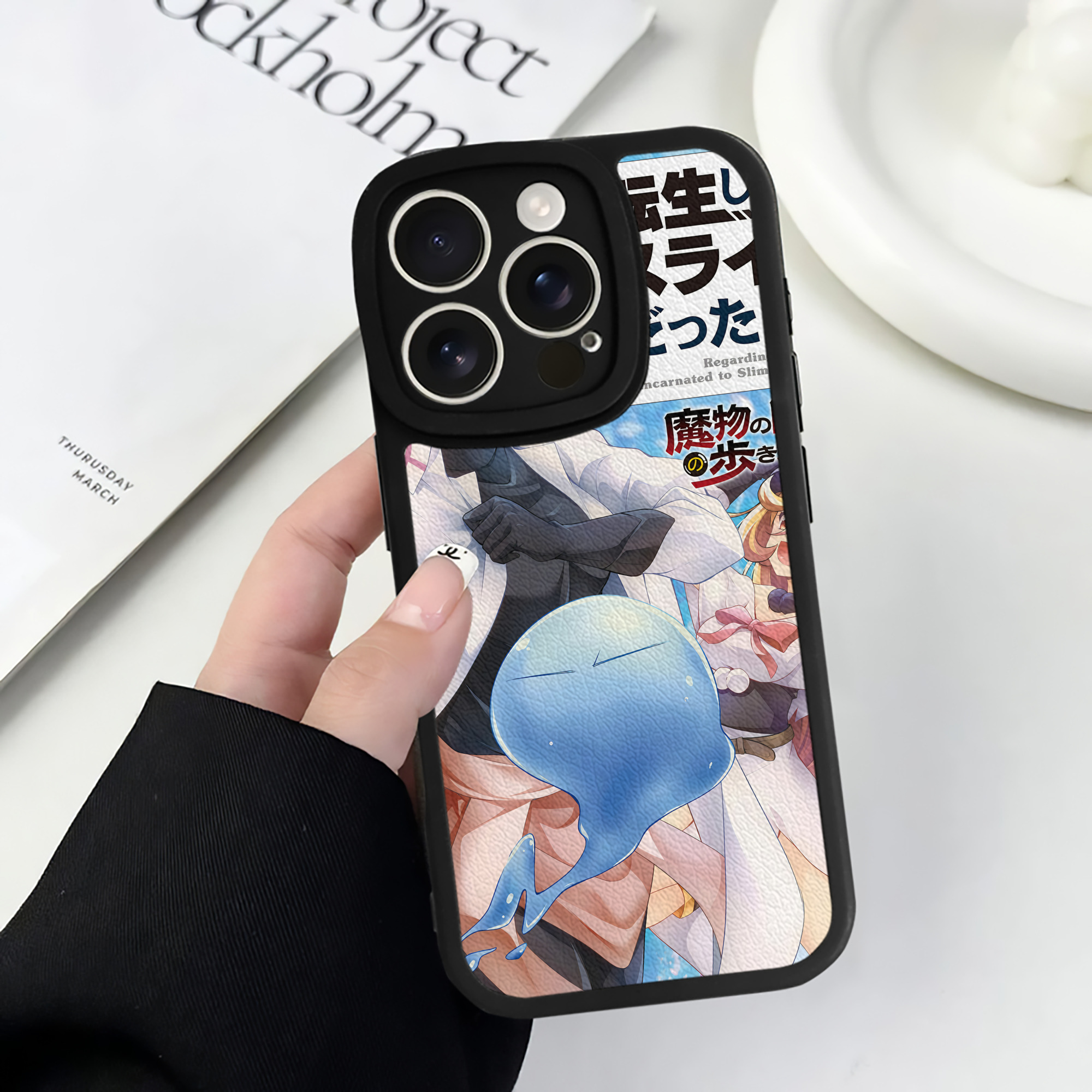 （画像用） 転スラ Regarding Reincarnated to Slime 【iPhone 16シリーズ対応】シリコンスマホケース（レザー調） 材質：シリコン